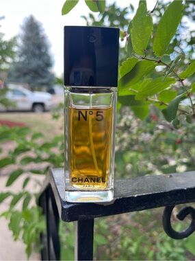 CHANEL N°5 Mini Eau de Parfum - hardly used not my favorite scent